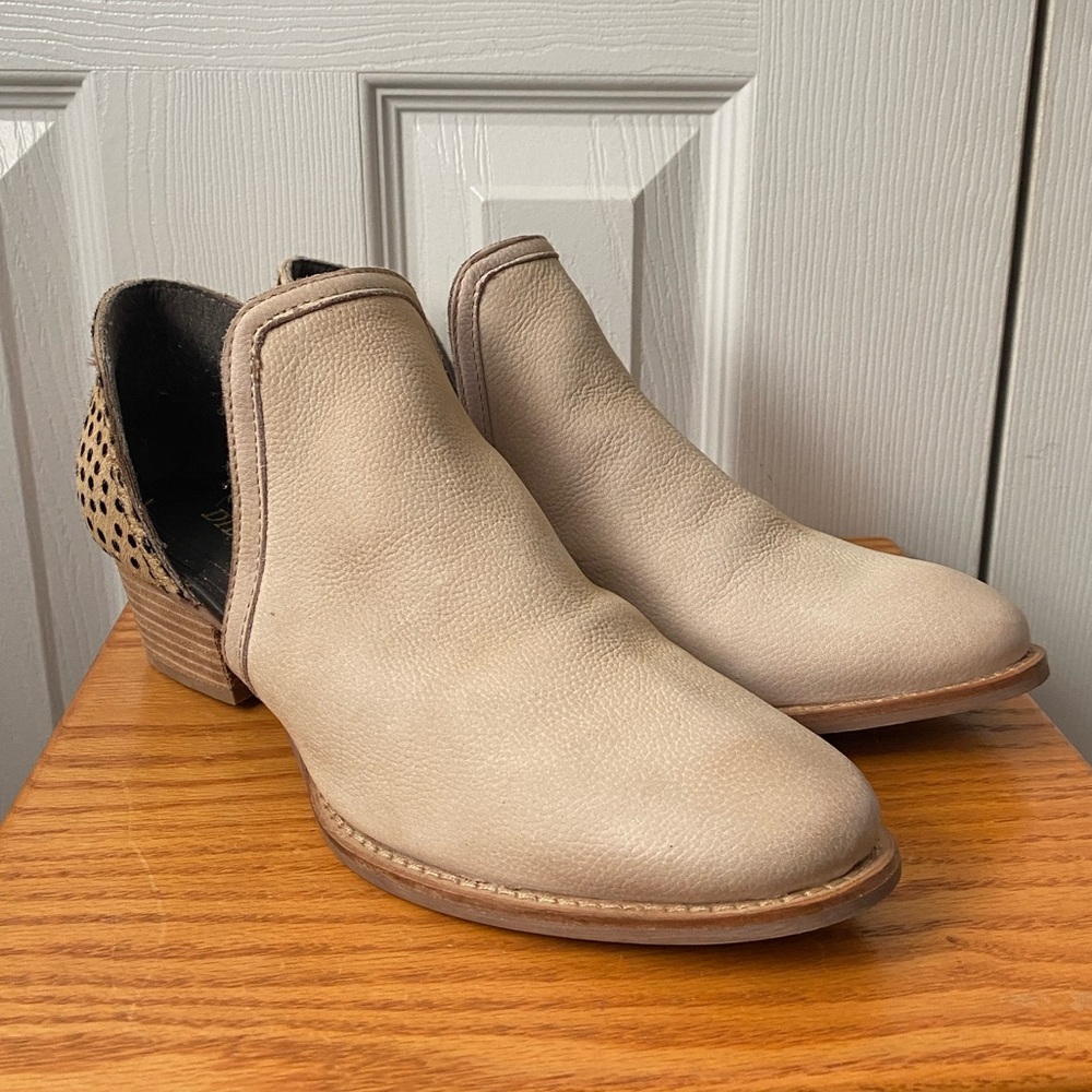 Diba True Shy Town Stone Leather and Cheetah Print Calf Hair Shootie SZ 10